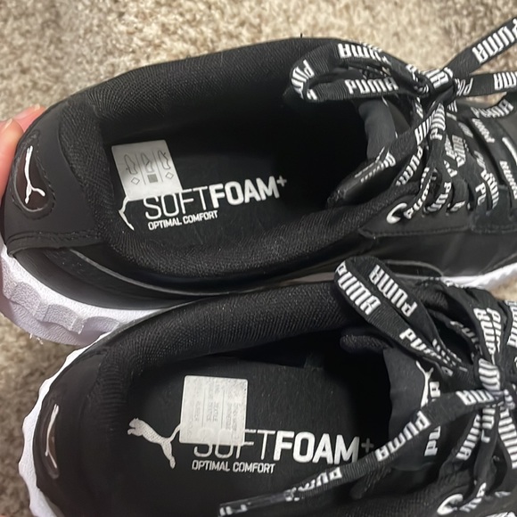 Women’s Puma Platform Sneakers - Picture 5 of 6